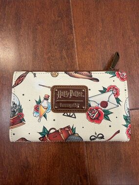 Warner Bros. Harry Potter Wallet Floral Icons